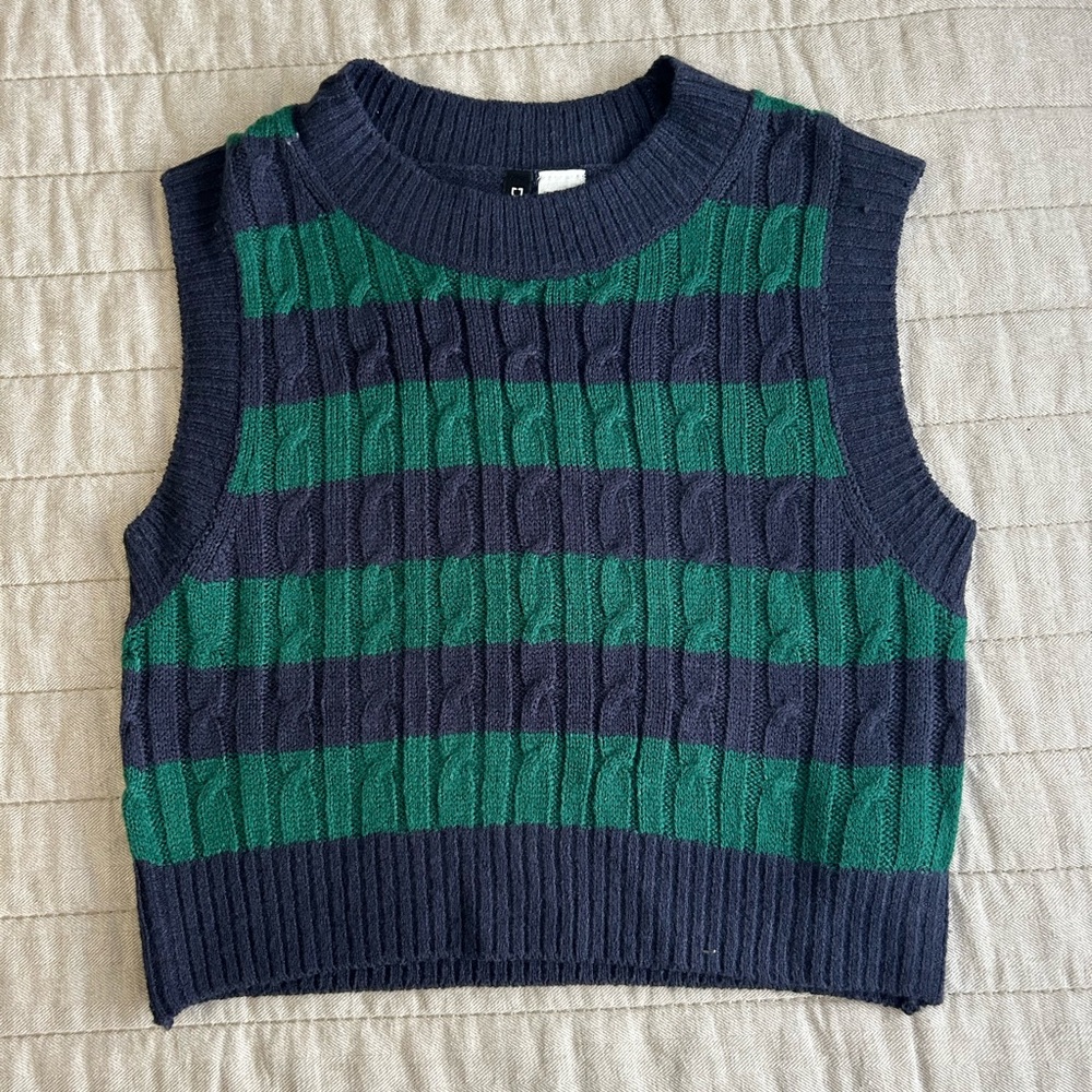 H&M crew neck sweater vest